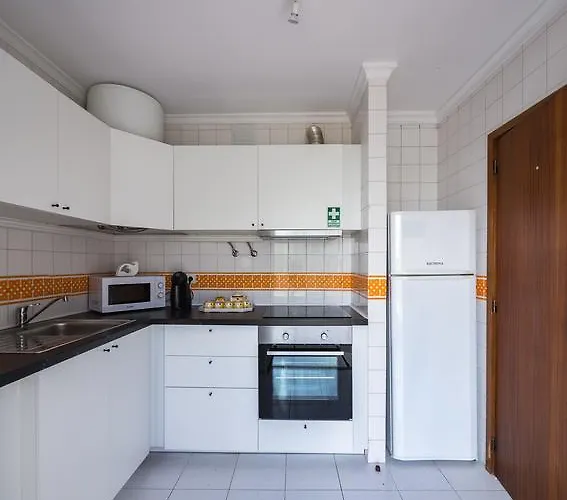 Golden Place פונשל